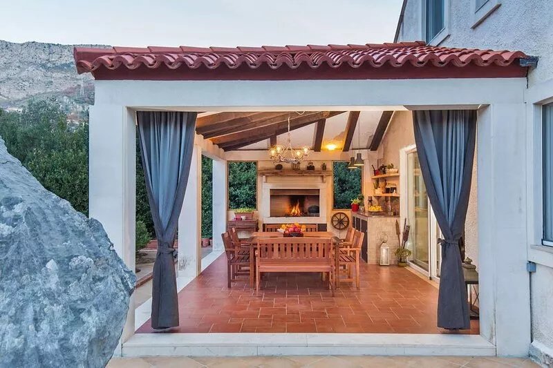 Villa Casa Colori with Swimming Pool