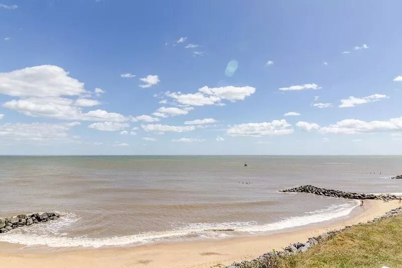 Great seaside 8 berth caravan at Haven Hopton-on-Sea in Norfolk ref 80010T