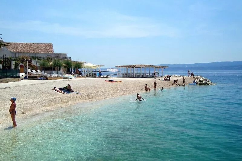 Two bedroom apartment with terrace and sea view Mali Rat, Omiš (A-9698-a)