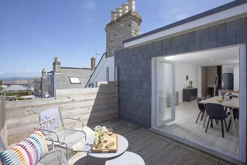 Ocean View -  a house that sleeps 8 guests  in 4 bedrooms