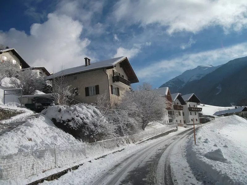 Comfortable residential unit with panoramic views on the sunny side
