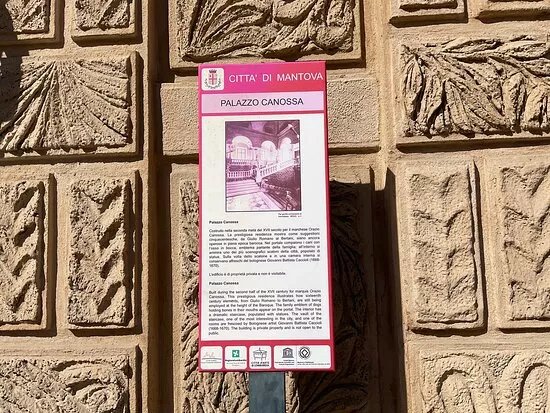 Palazzo Canossa