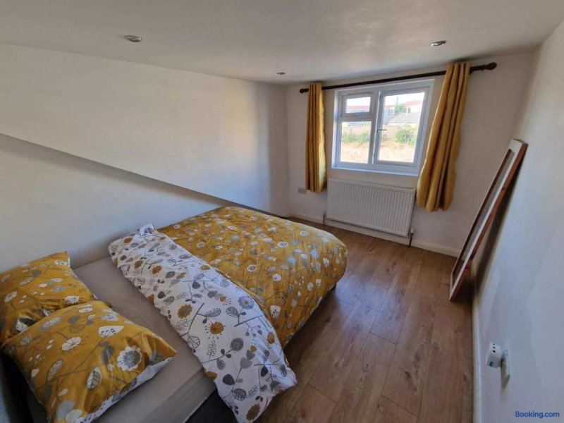 Mile End Budget Guesthouse