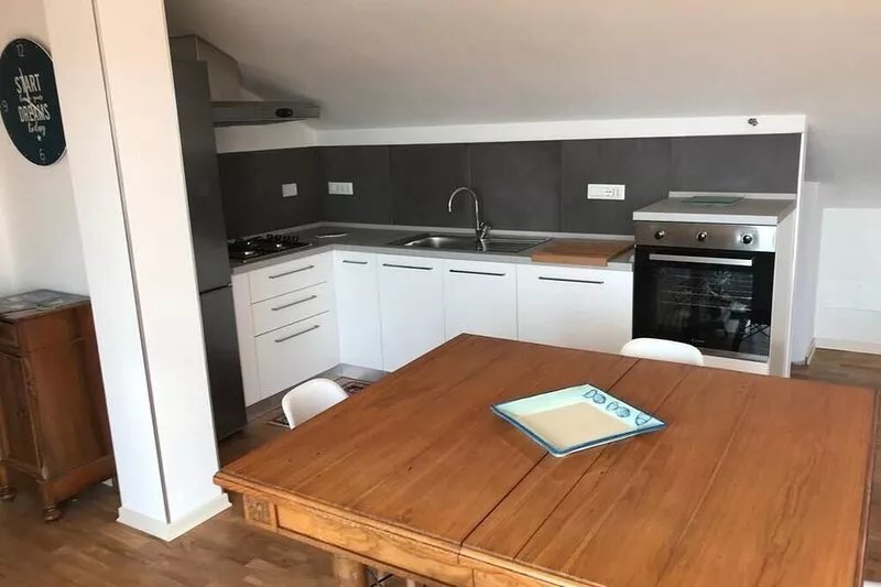 The house with a view of Emma is a charming apartment with a splendid sea view