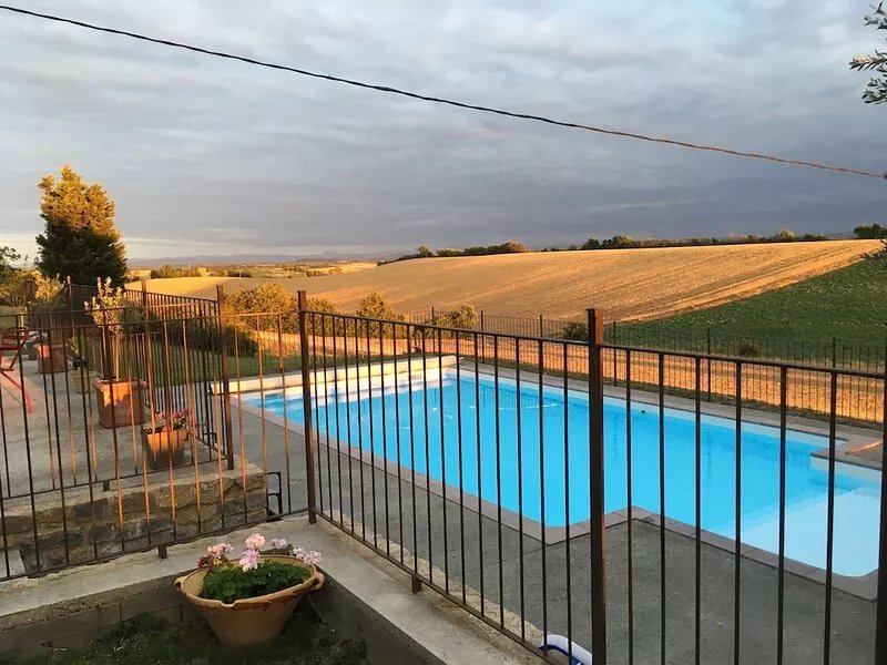 Family home in the country with swimming pool