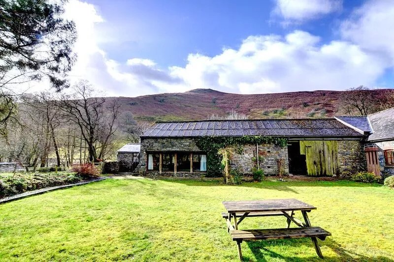 Farm Studio - One Bedroom House, Sleeps 2