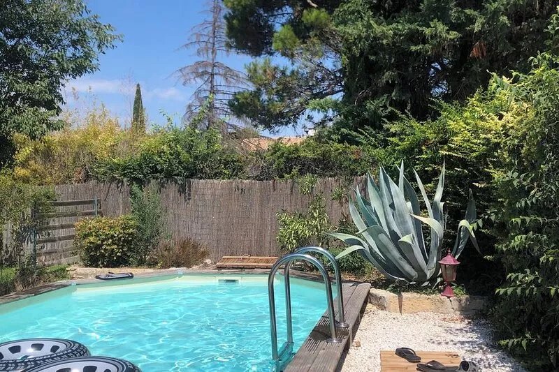 Village house in the Luberon with private pool