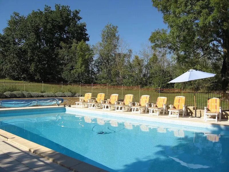 Charming Chateau with Heated Swimming Pool, Tennis Court, Grand Piano, BBQ, WiFi