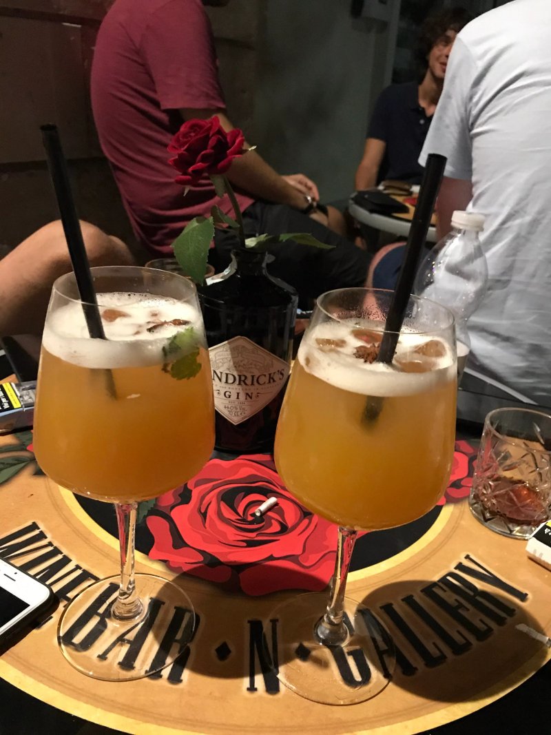 Roses Wine Bar N'Gallery