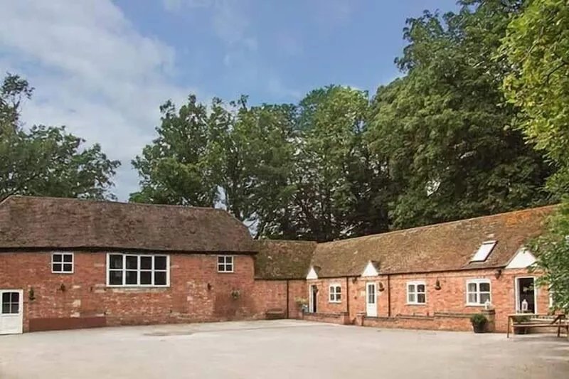 FINWOOD COTTAGE 1, romantic, character holiday cottage in Rowington