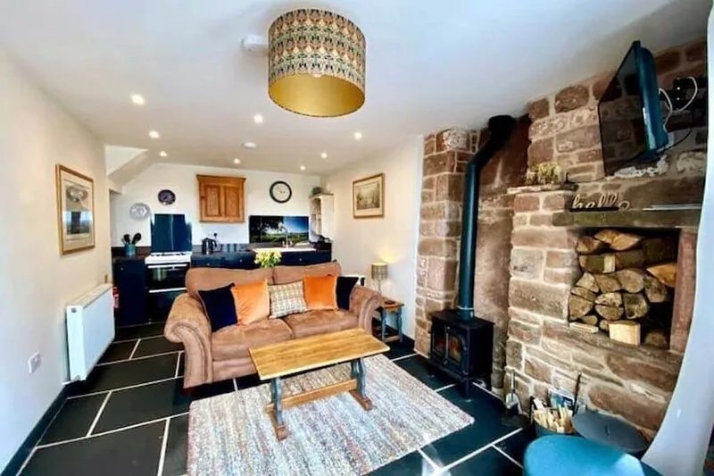 Stylish & cosy barn near Michelin-starred pub