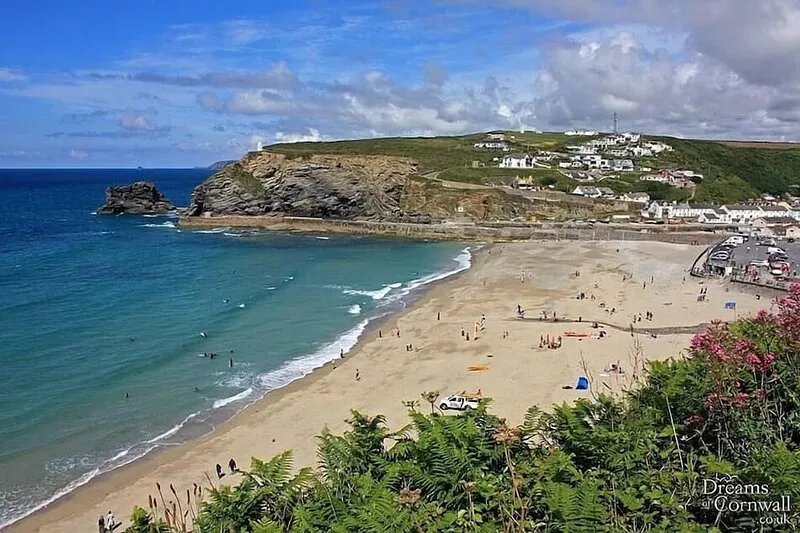 Apartment With Rural Views,  Close To Beach  and many Popular Cornish Reso