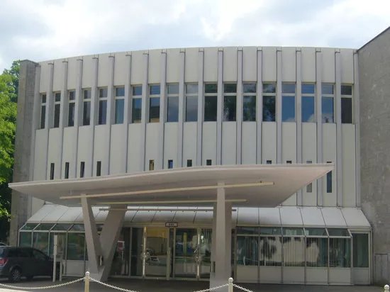 Kongresshaus mit Rosengarten