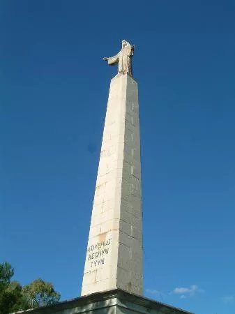 Estatua del Sagrado Corazon de Jesus