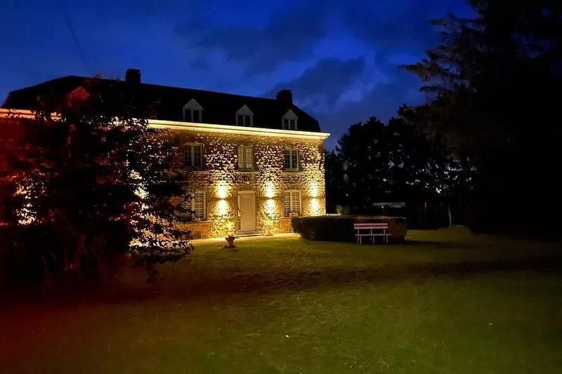 Magnificent villa with wellness facilities in a quiet location close to tourist