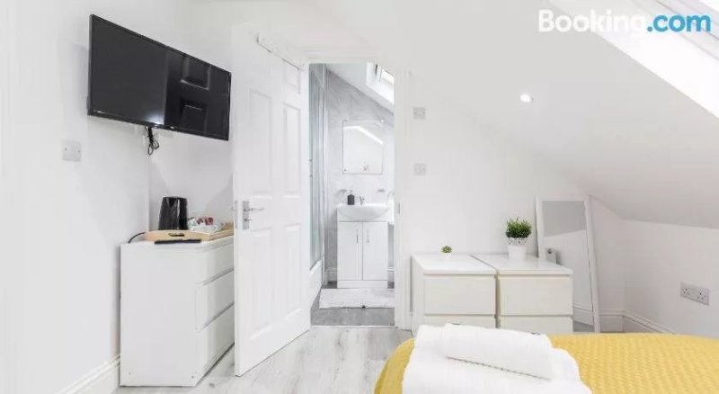 Phenomenal London House