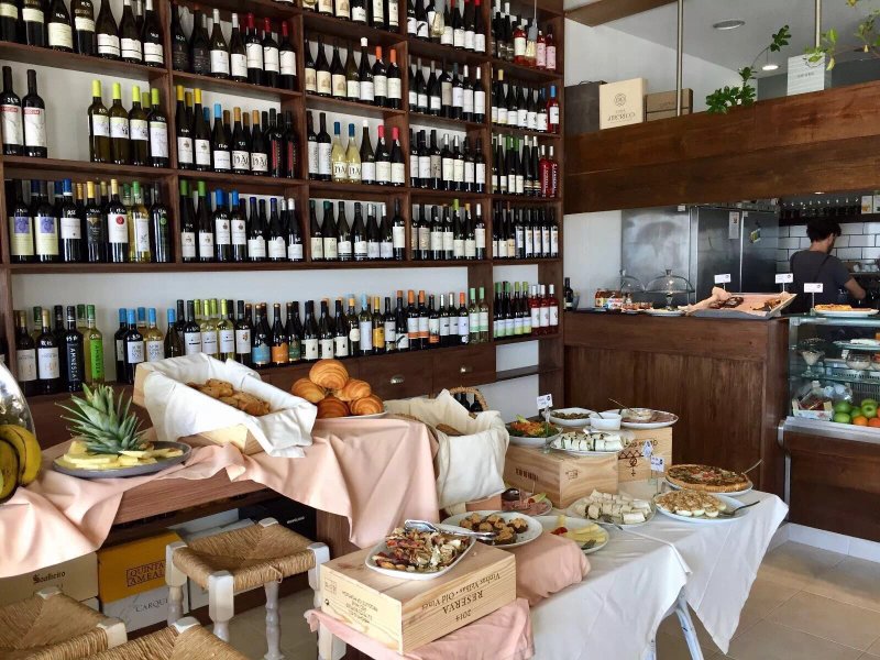 W- Wine, Food & Friends