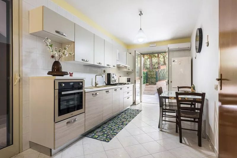 Holiday Apartment 'Paradiso Marino' with Terrace, Garden & Wi-Fi