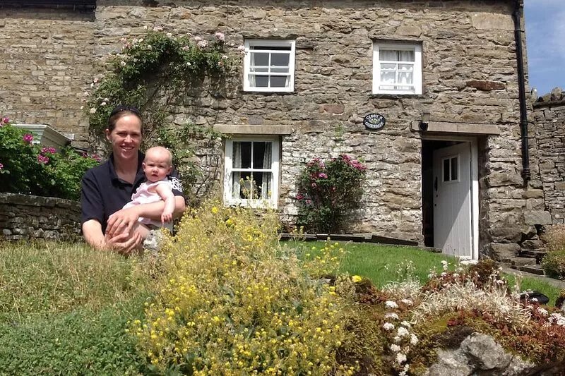 Cissy's Cottage A Cosy 18th Century Stone Built cottage, Nestled Under The Fell
