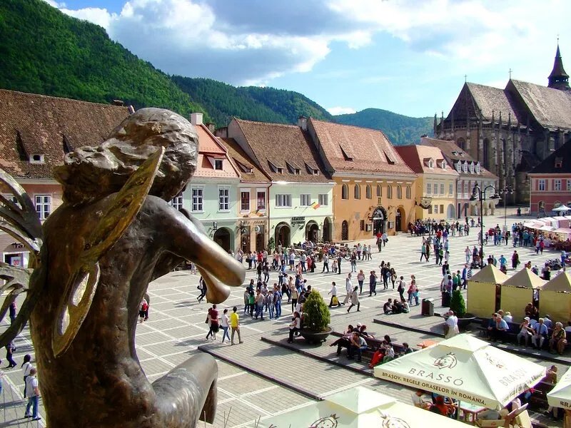 Coziness & Style at Piata Sfatului