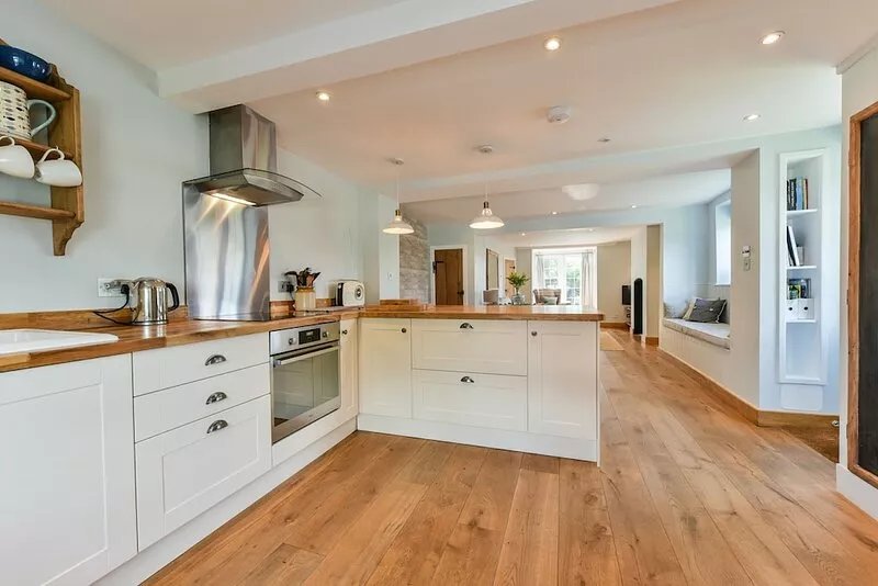 Spence Cottage, Birdham -  a cottage that sleeps 5 guests  in 2 bedrooms