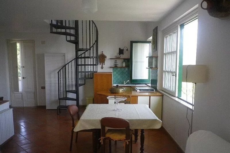 HOUSE-VILLA WITH INDEPENDENT GARDEN AND PRIVATE POOL