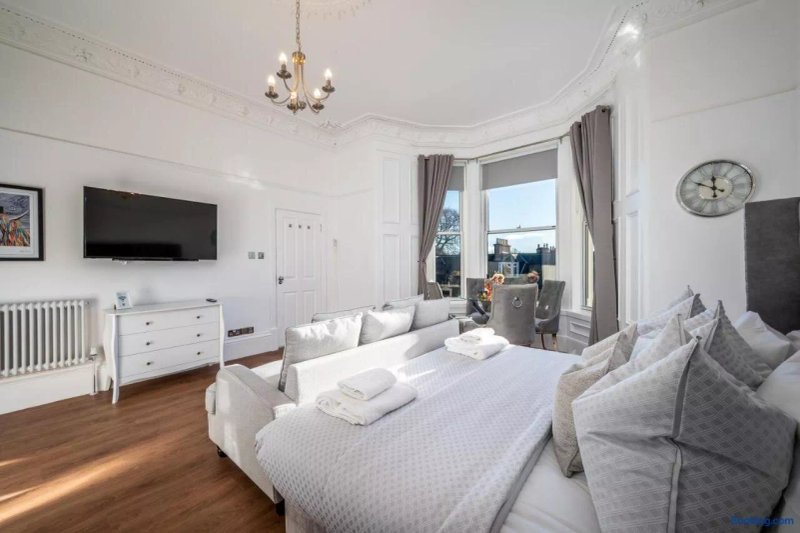 Casa Fresa Thistle Suite