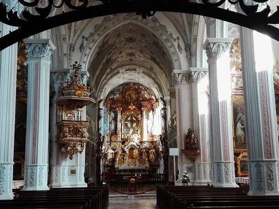 Kirche Heilig Kreuz