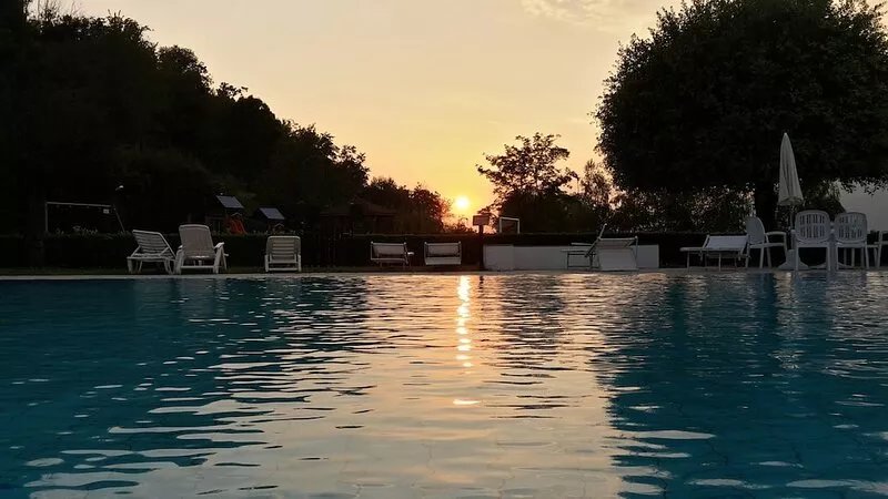 Family oriented residence - Exclusive position , large heated pool & gardens