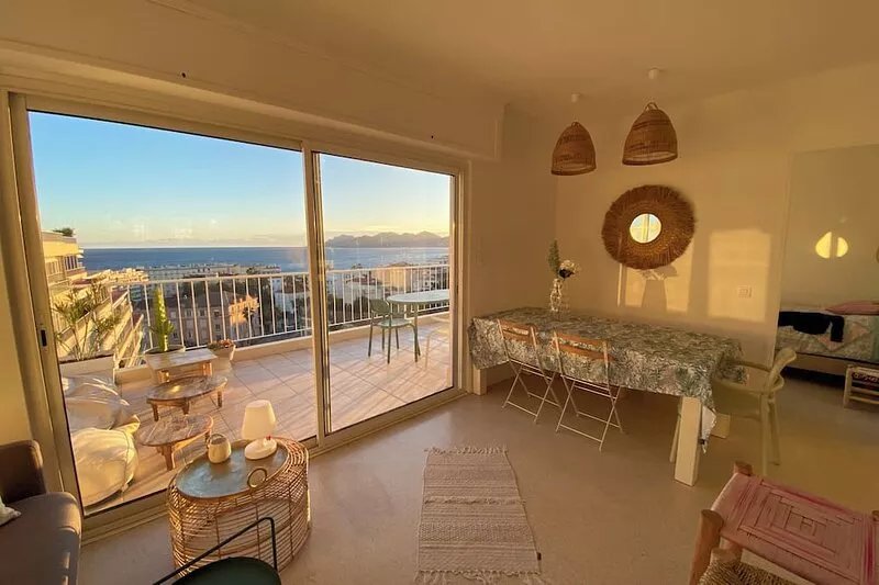 Breathtaking sea and Esterel views! Walking distance to beach and