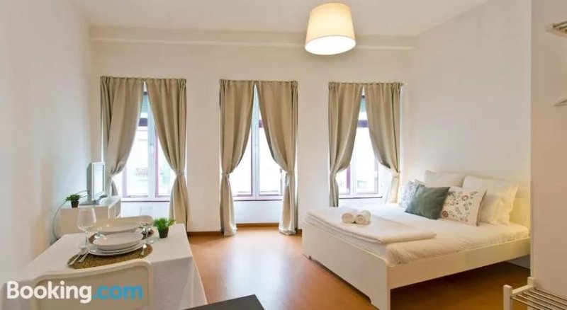Porto City Center Couple's Getaway 1.2