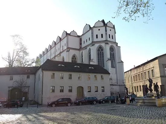Dom