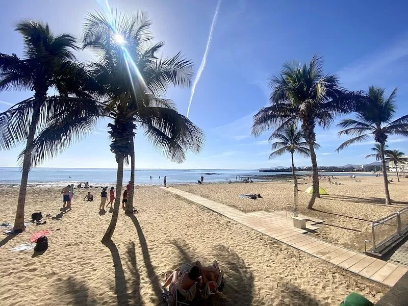El Patio House. Natural style 3 min from the beach