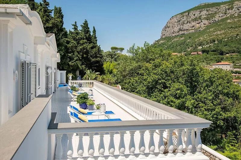 Luxury villa with private pool, sea views and close to the beaches