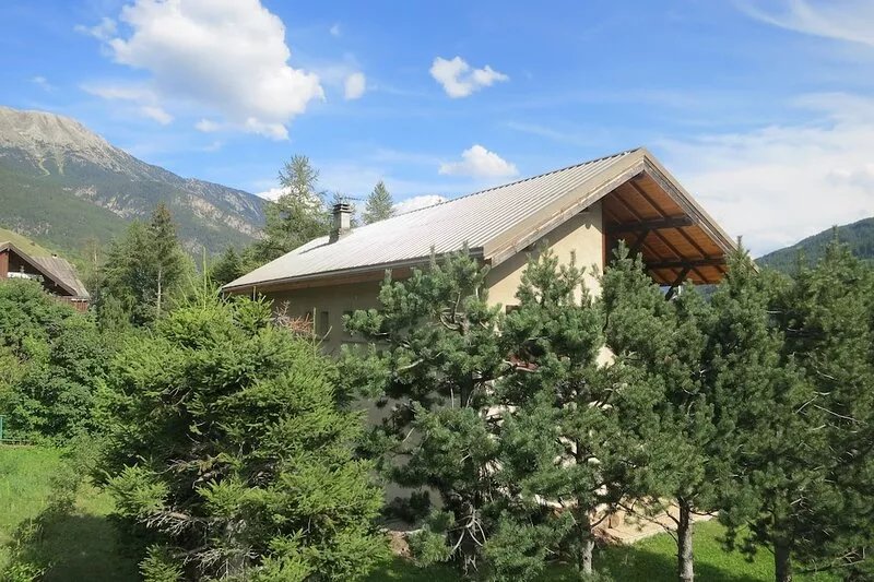 Serre Chevalier 100 M2 CHALET NEAR SKIING