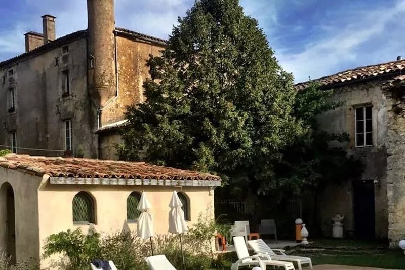 an unusual and Design Chateau