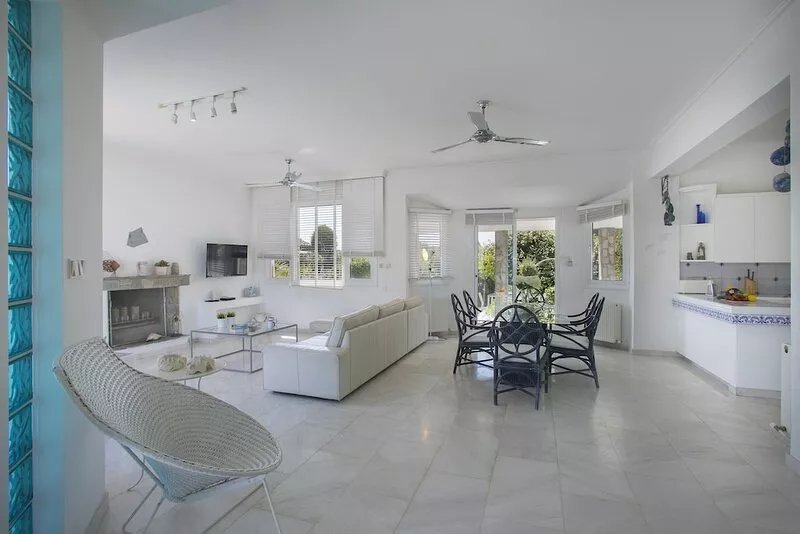 Luxury Villa In Ayia Napa With A Pool near the beach!