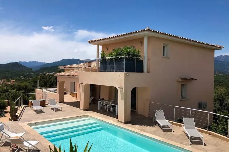 Villa Caramontinu - Sea View in Pinarello, Heated Pool, Steps from the Beach