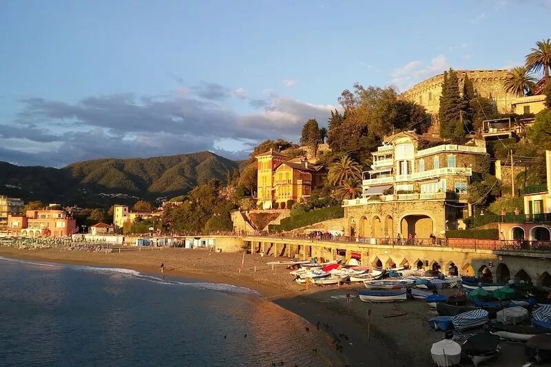 Old town, detached property within walking distance of the sea and all services