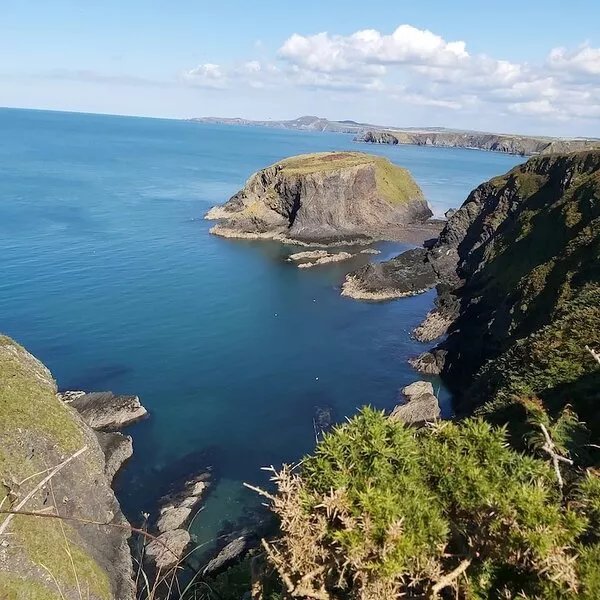 Cottage with coastal views of Abereiddy, Porthgain & as far as Strumble Head