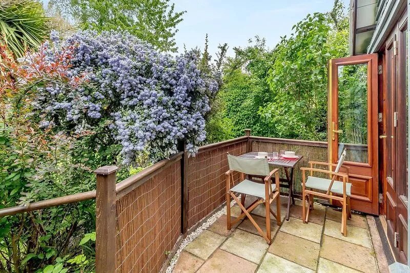 2 bedroom accommodation in Woodbridge