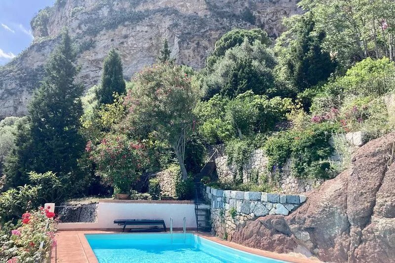 Exclusive villa above Taormina with pool and views of Etna and the sea