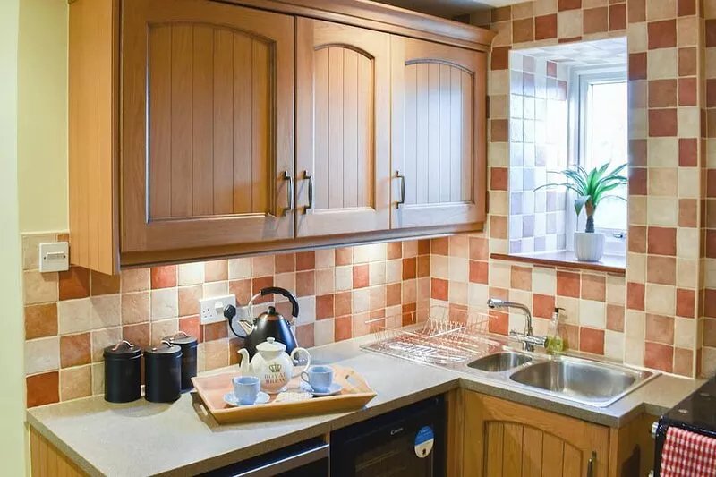 4 bedroom accommodation in Glusburn, near Skipton