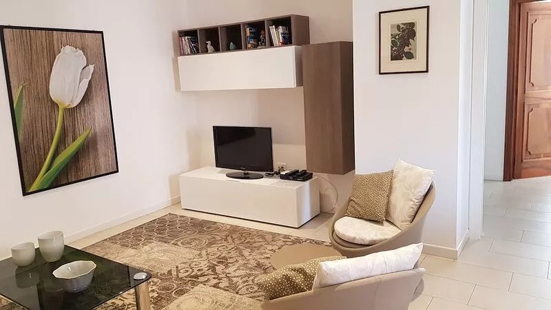 Verona city: Modern apartment near the historic center with garage