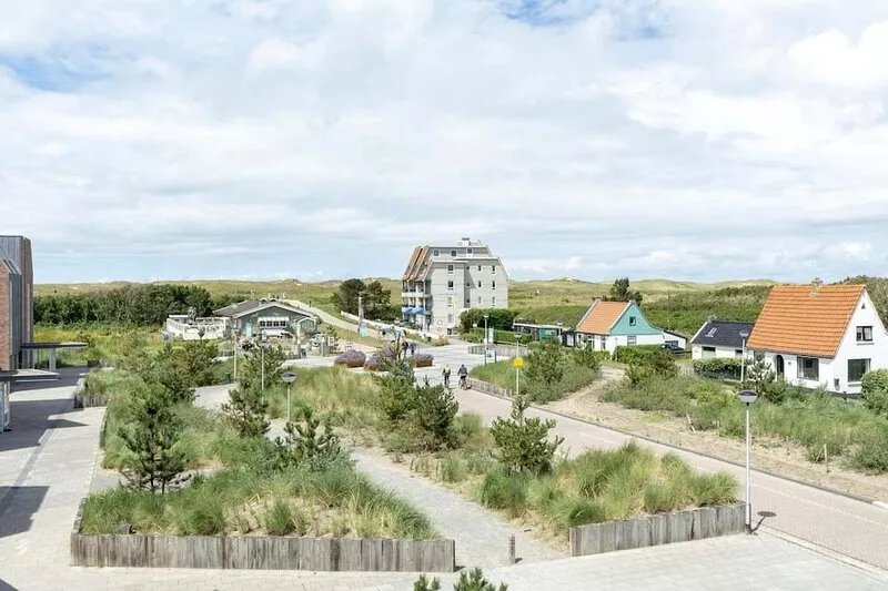 Beachside Apartment at foot of dunes