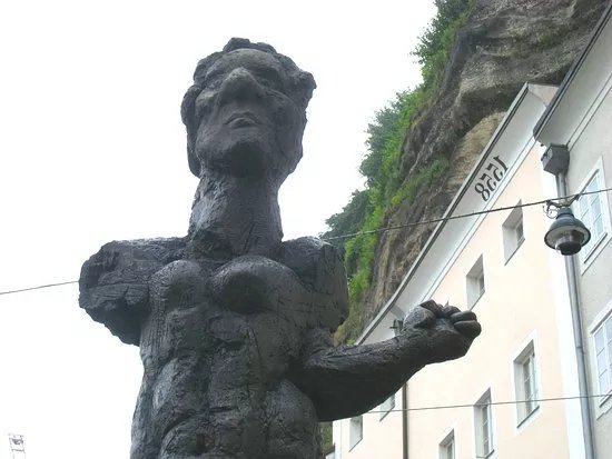 Hommage to Mozart Sculpture