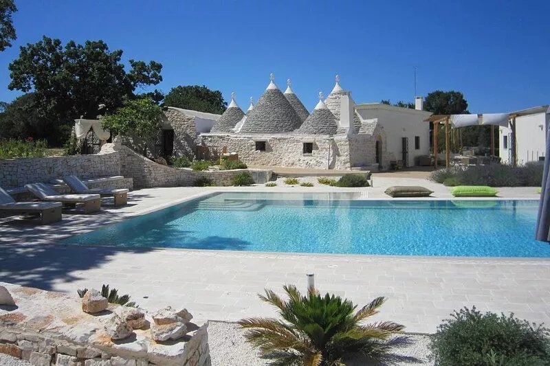 Magnificent Trulli Sleeping 15 With Huge 18 X 7 Infinity Pool