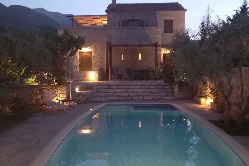 Villa Ariadne - Stylish vacation home with all amenities