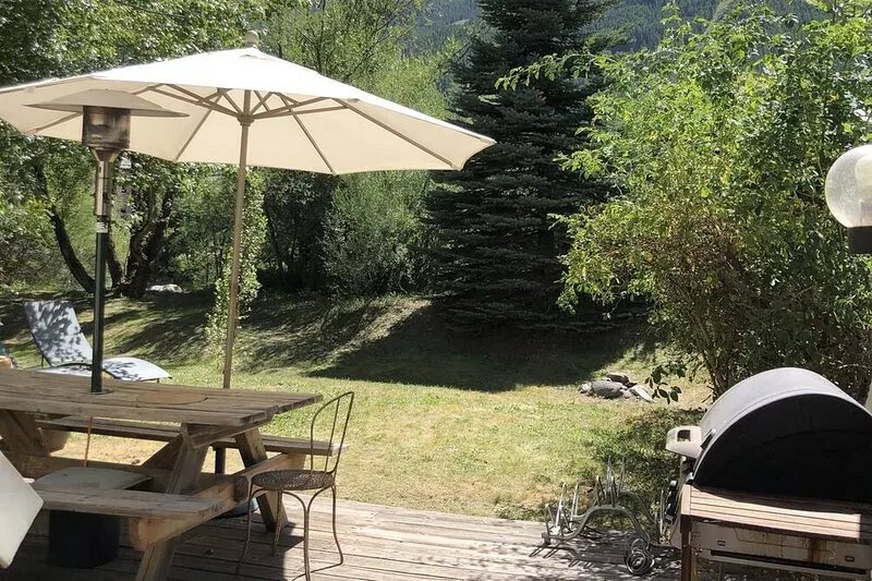 ** FOOT OF TRACKS / SUPERB CHARMING CHALET / IDEAL 2 COUPLES + 4 CHILDREN