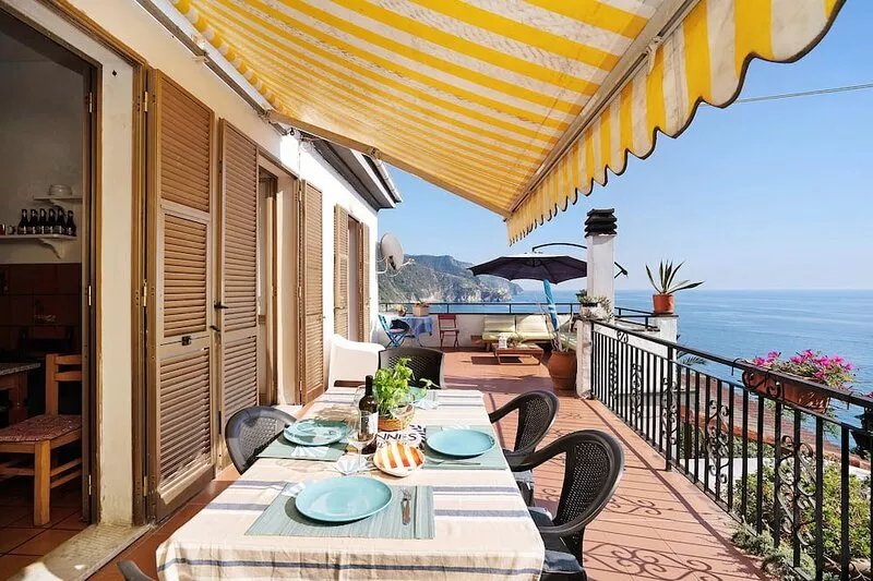 Villa "Lardarina" close to the Beach with Sea View, Terrace & Wi-Fi